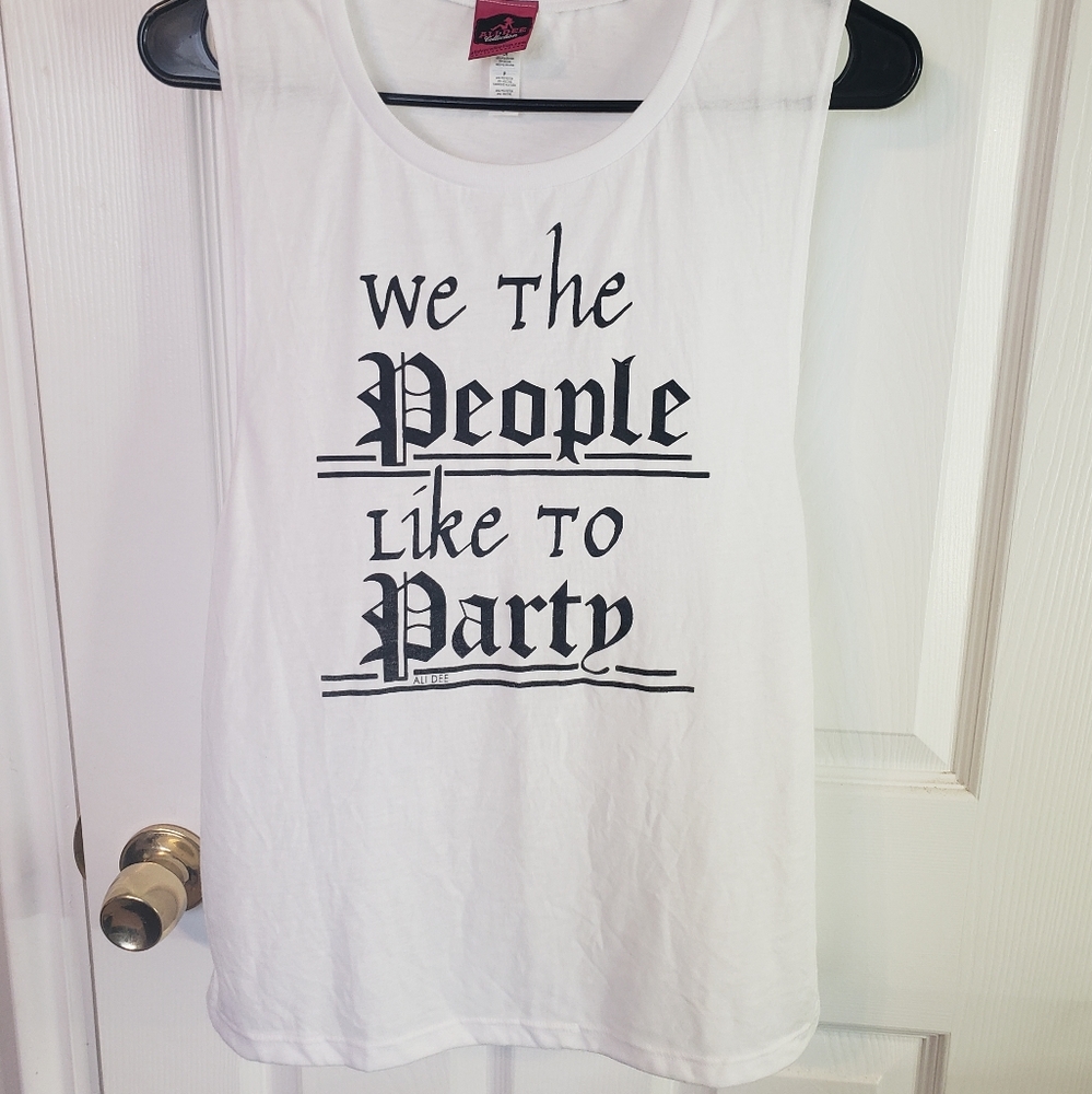 We the people is an Ali Dee drop arm tank!